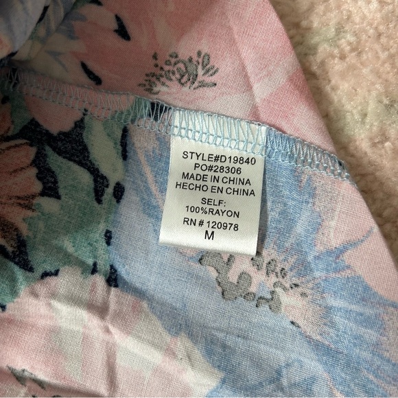 NWT Entro Floral Pastel Maxi Dress Size Medium Tiered Ruffle Flutter Sleeve - Picture 4 of 11